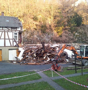 SMA Schadstoffkataster Gefahrstoffkataster Bad Camberg Hessen Schadstoffanalytik Thermografie Ozonbehandlung Schadstofuntersuchung  Schimmelchek Schimmelanalysenalyse Asbestmessung Asbesttest Asbestanalyse Asbestuntersuchung Umweltlabor Schadstoffe im Fertighaus  Radonmessung  Radonuntersuchung  Partikel Fasern Mikrofasern Nanopartikel Diagnostik von Gebäuden Gebäudediagnostik  in Niedernhausen, Idstein, Weilrod, Selters (Taunus), Hünstetten, Aarbergen, Schlangenbad, Usingen, 